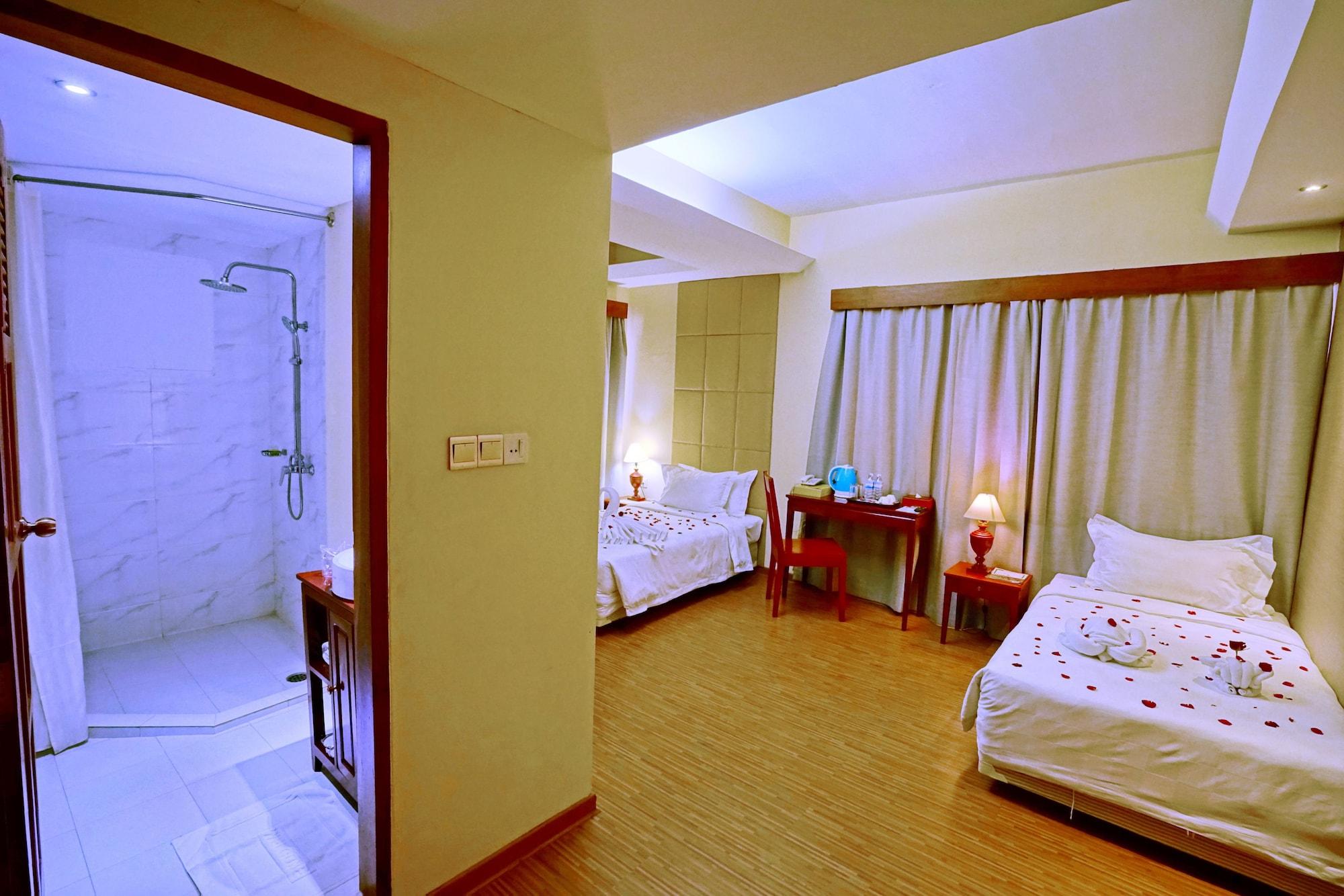 Oway Grand Hotel Mandalay Extérieur photo